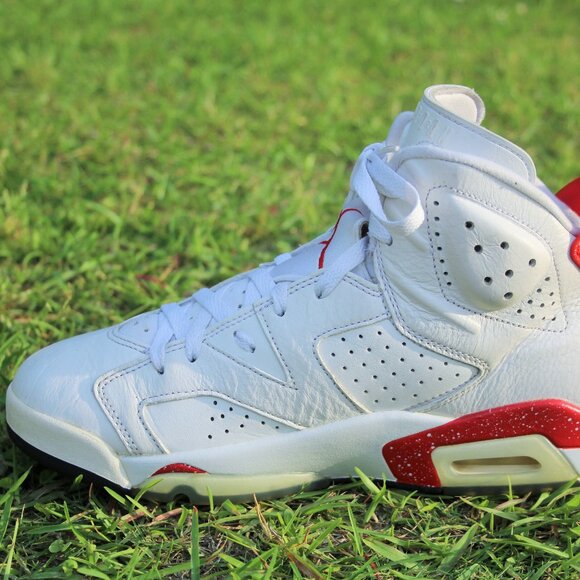 Size 9 - Jordan 6 White and University Red 2022 - Picture 5 of 14